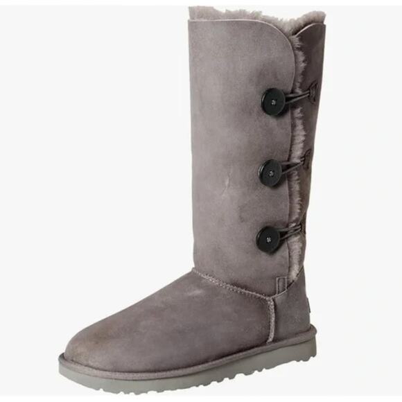 Womens Ugg Australia Bailey Button Triplet II Triple Button Grey size 8 Cozy Y2K - Picture 1 of 7